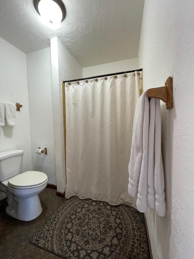 Adventures Vacation Rentals Лава-Хот-Спрингс Экстерьер фото